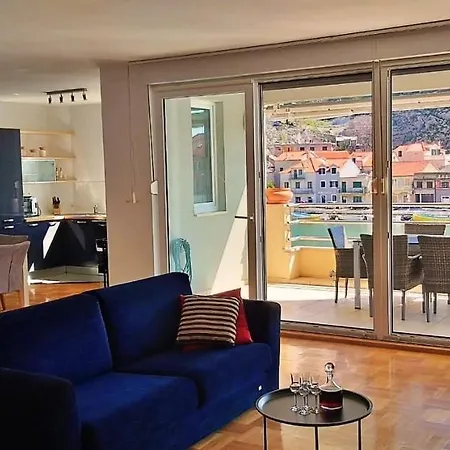 Mitra Zonata Pink Apartman Omiš Kültér fotó