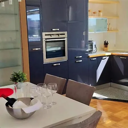 Mitra Zonata Pink Apartman Omiš Kültér fotó