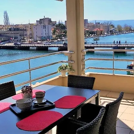 Mitra Zonata Pink Apartman Omiš Kültér fotó