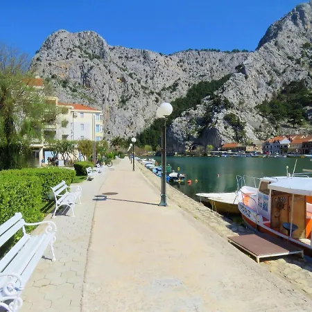 Mitra Zonata Pink Apartman Omiš Kültér fotó